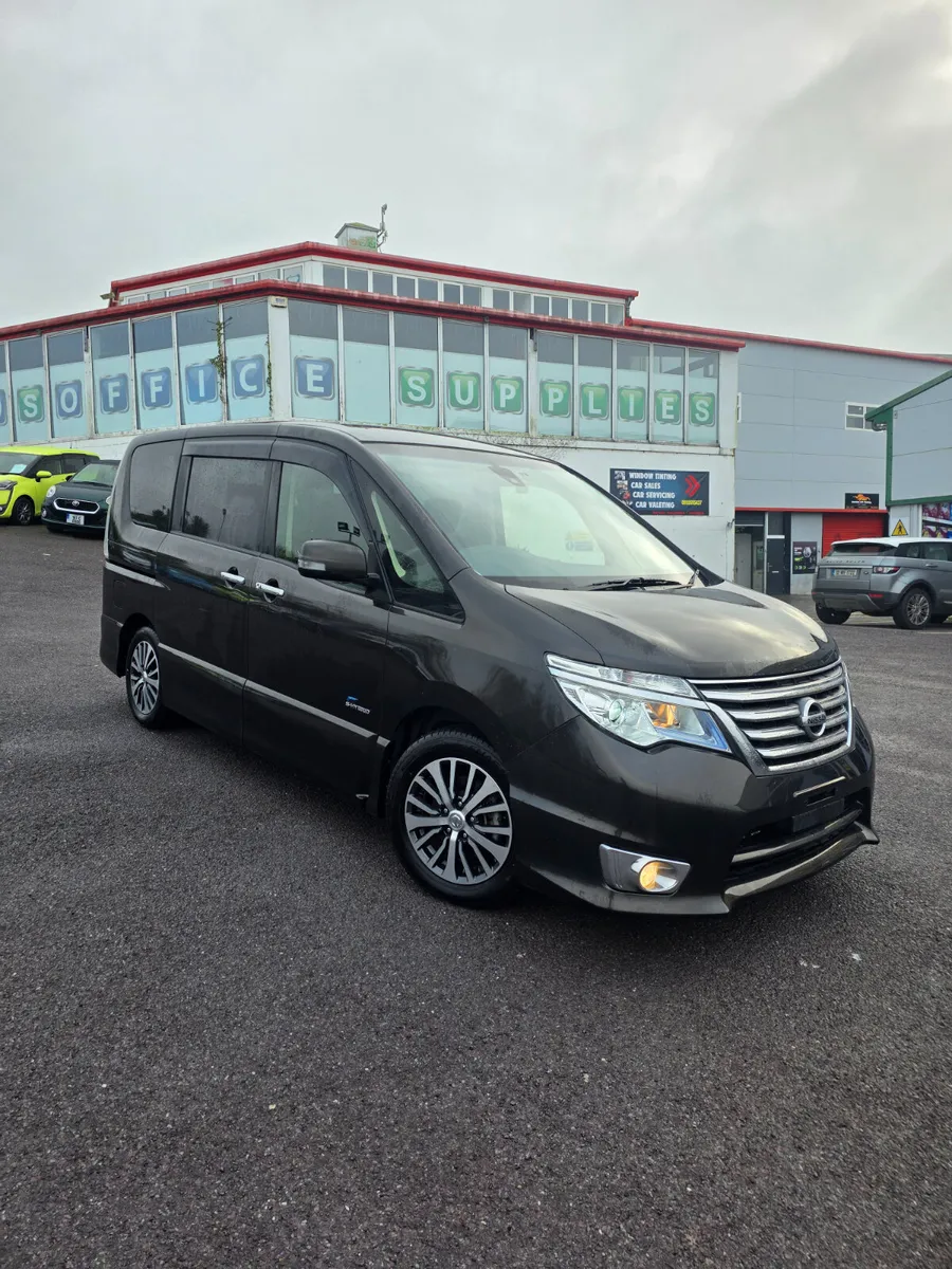 8 Seats Nissan Serena - Image 2