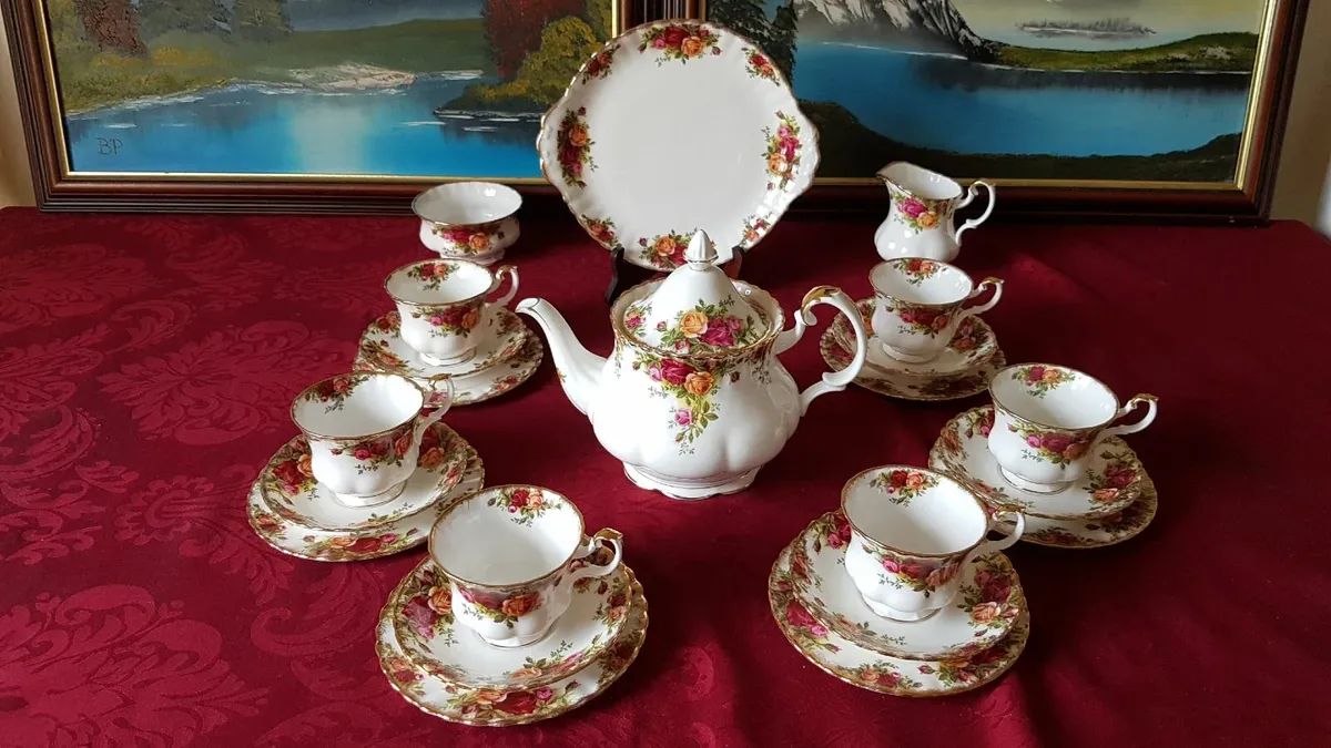 22Pc.Royal Albert Old CountryRoses TeaSet With Pot - Image 4