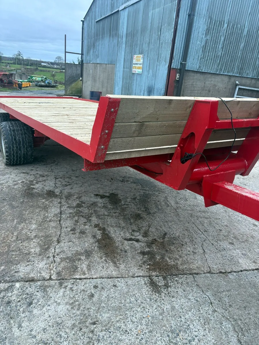 Bale trailer - Image 1