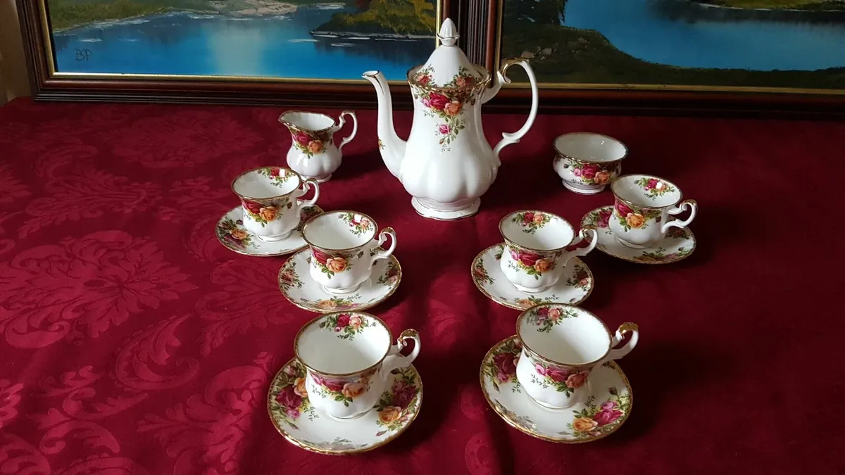 15 Pc. Royal Albert Old Country Roses Coffee Set - Image 3