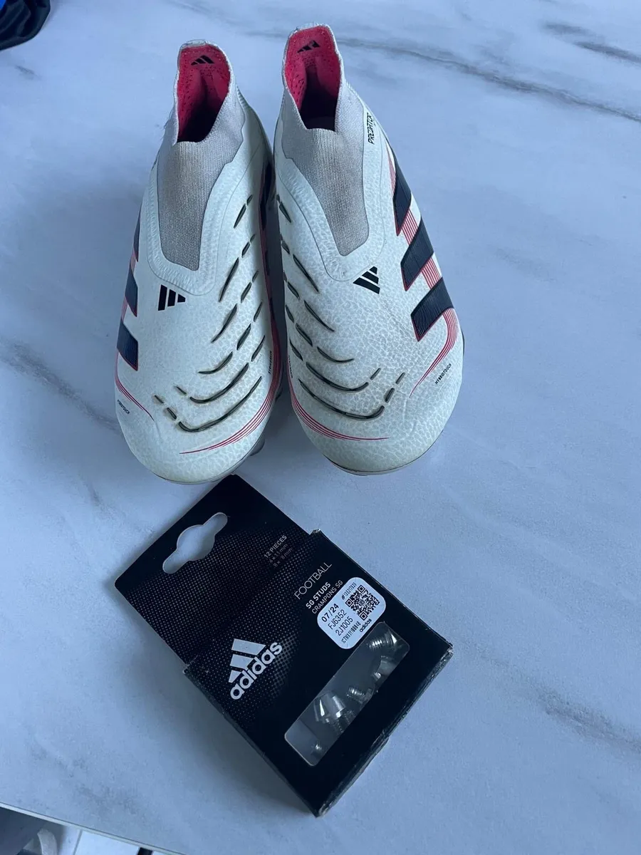 Predator Elite metal stud soccer boots - Image 3