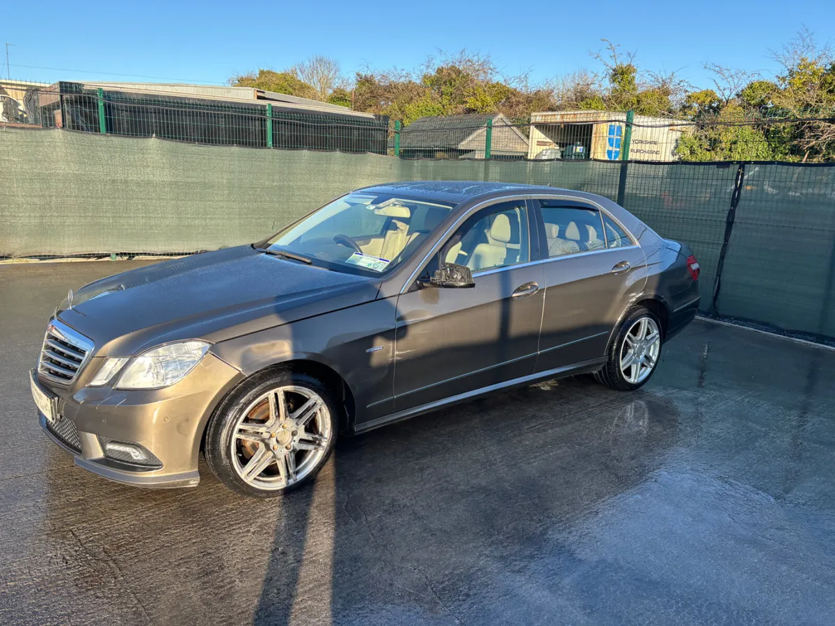 2011 Mercedes E200.   Automatic - Image 2