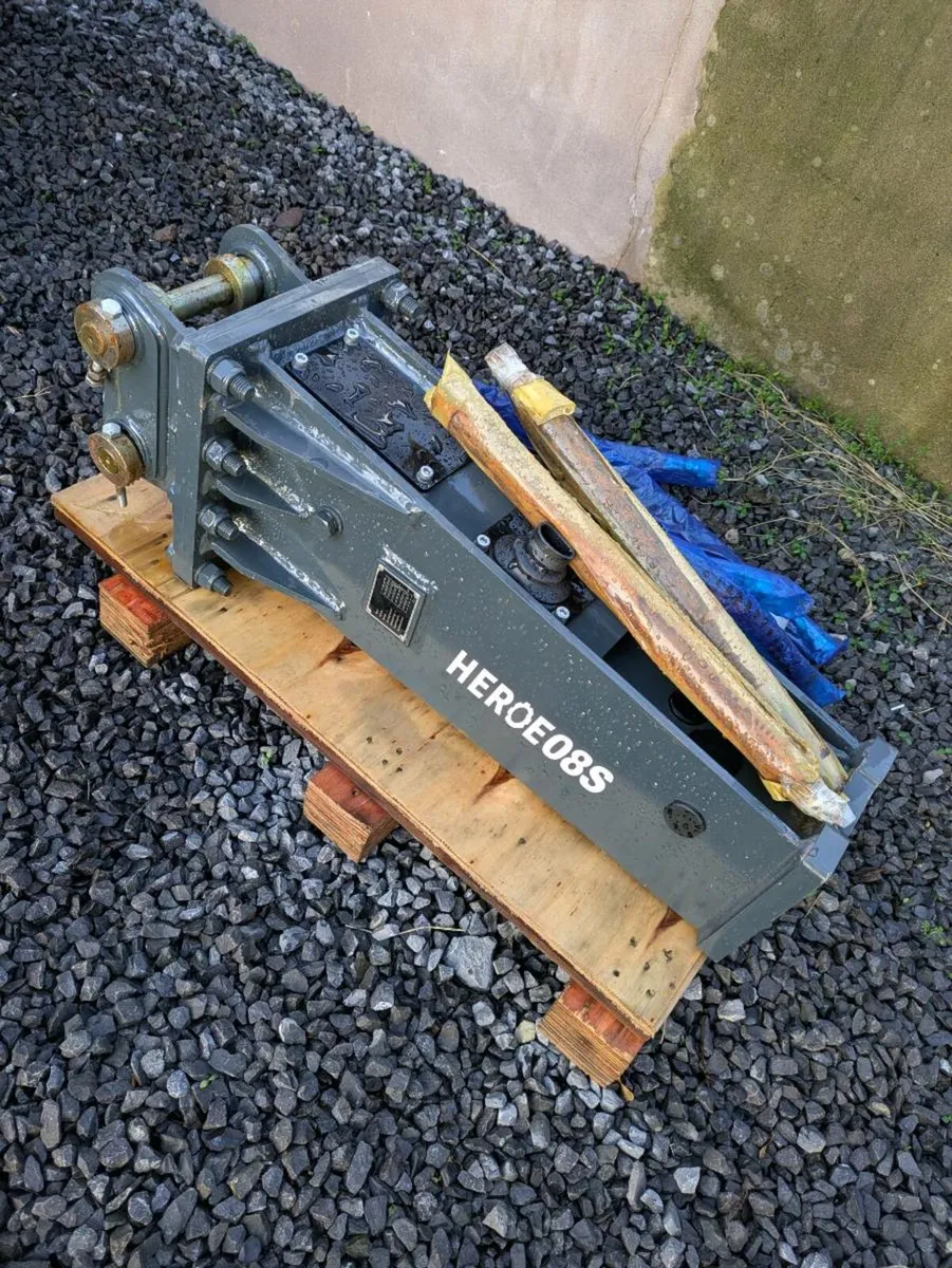 Rock hammers - Image 1