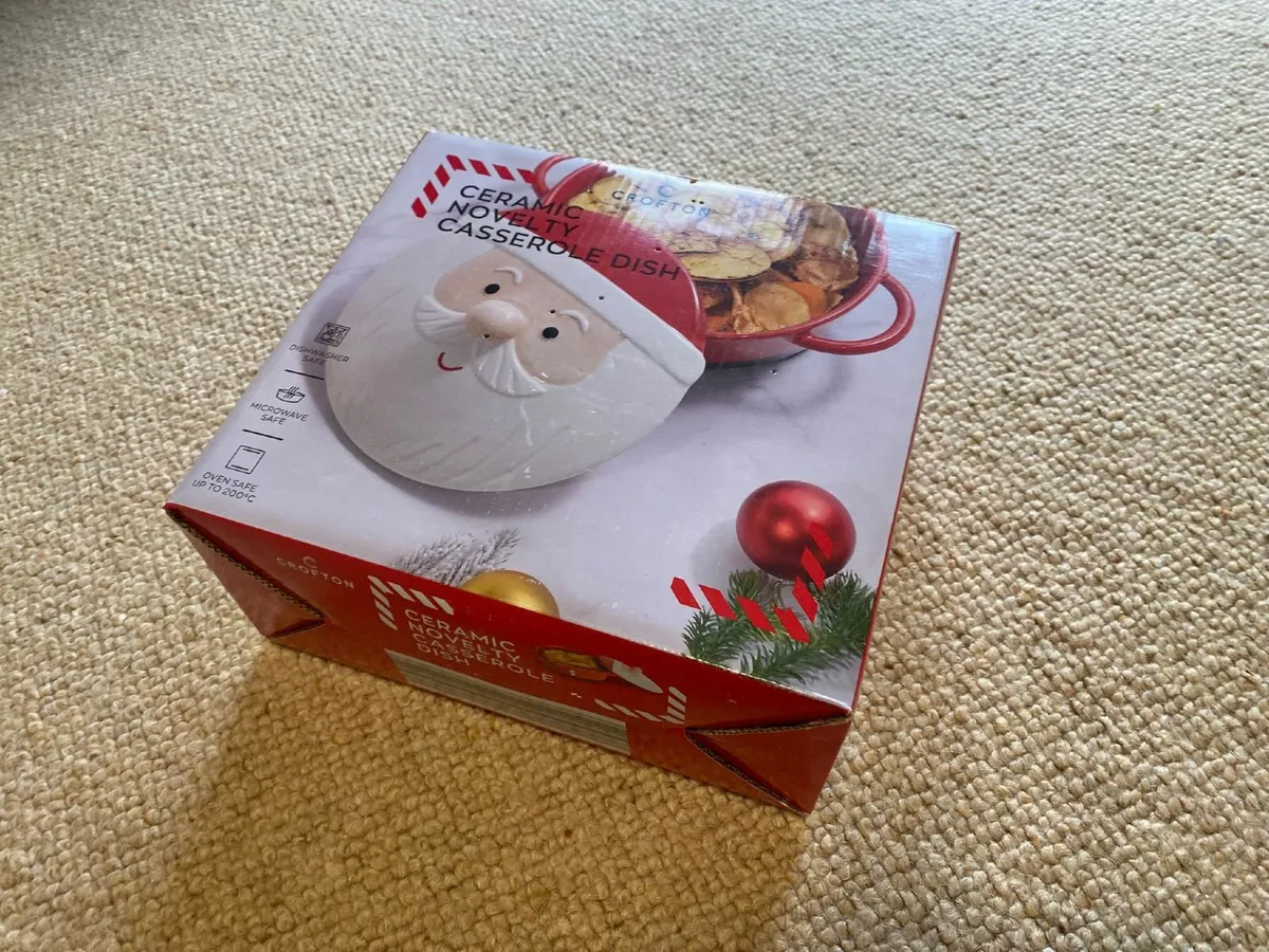 Crofton Santa Ceramic Novelty Casserole Dish - Image 2
