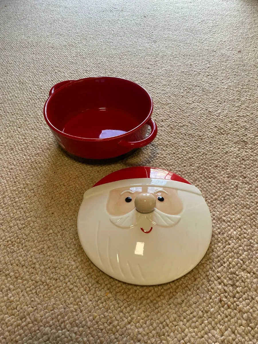 Crofton Santa Ceramic Novelty Casserole Dish - Image 4