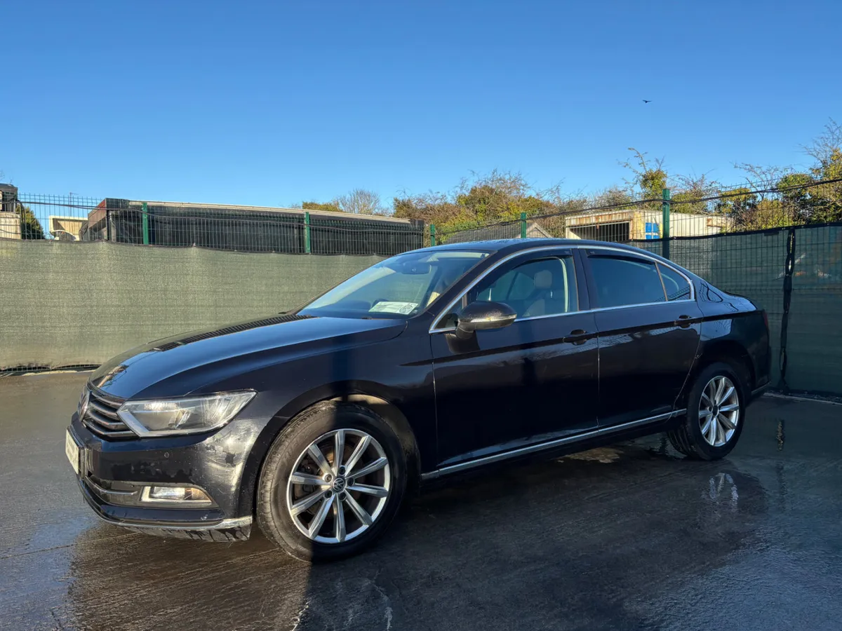 2015 VW Passat TDI.   Light Damage - Image 2