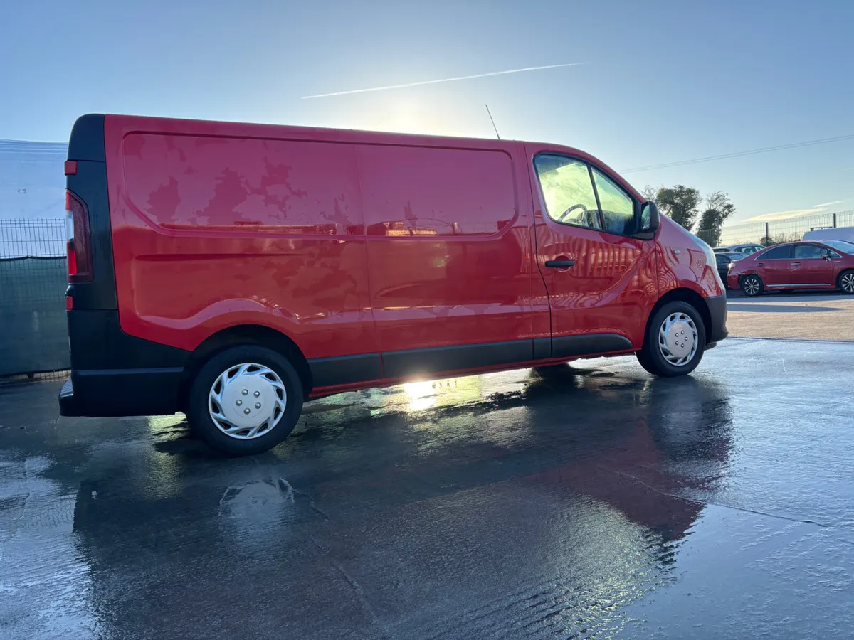 2017 Renault Trafic Drive Home - Image 2