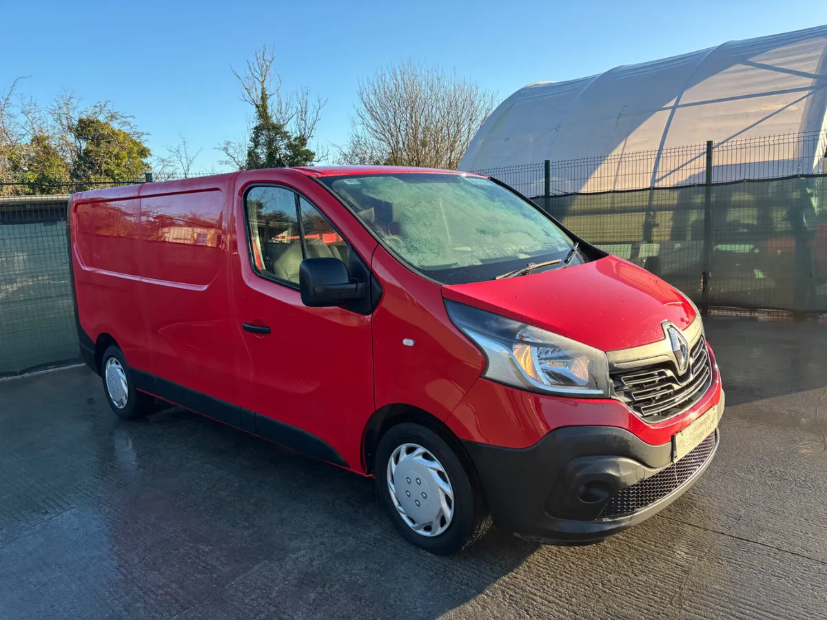 2017 Renault Trafic Drive Home - Image 1
