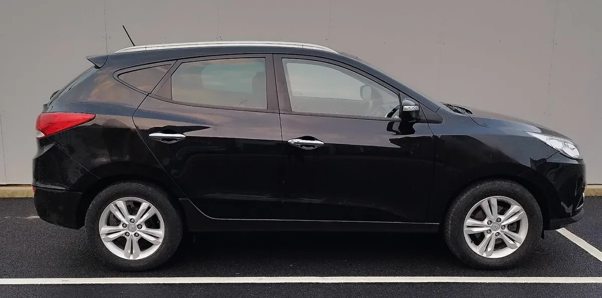 2012 Hyundai IX35 Premium - Full Spec & Sunroof - Image 2