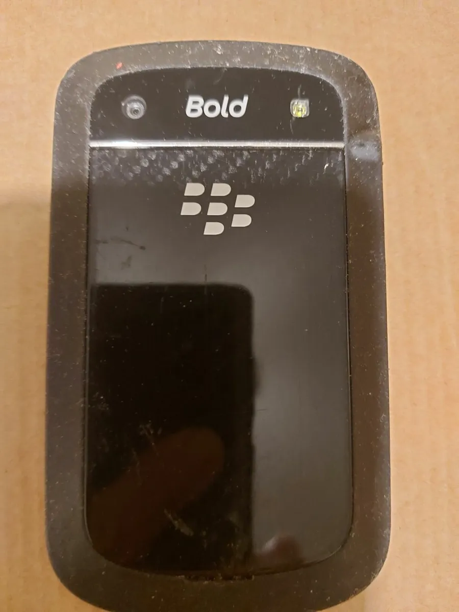 Blackberry BOLD 9900, VF Network, 6GB HDD - Image 4