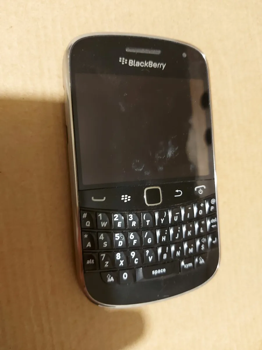 Blackberry BOLD 9900, VF Network, 6GB HDD - Image 2