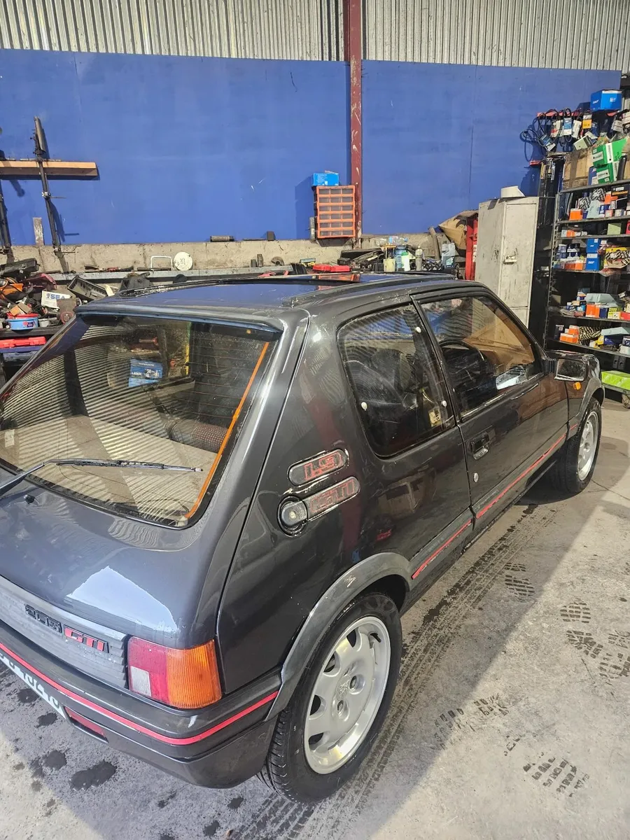 Peugeot  205 gti 1.9 - Image 3