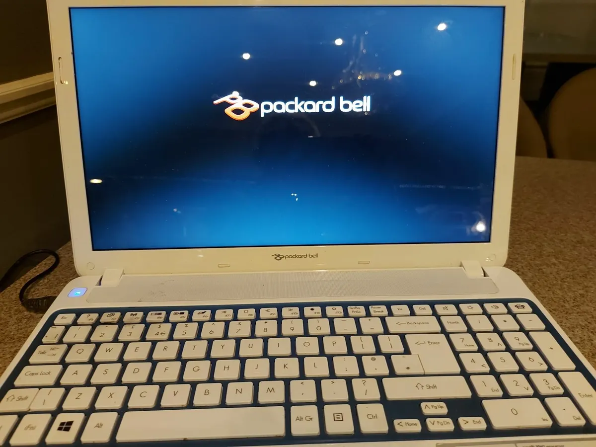 Packard Bell EasyNote TV, 6GB DDR3 Ram, 500GB HDD - Image 1