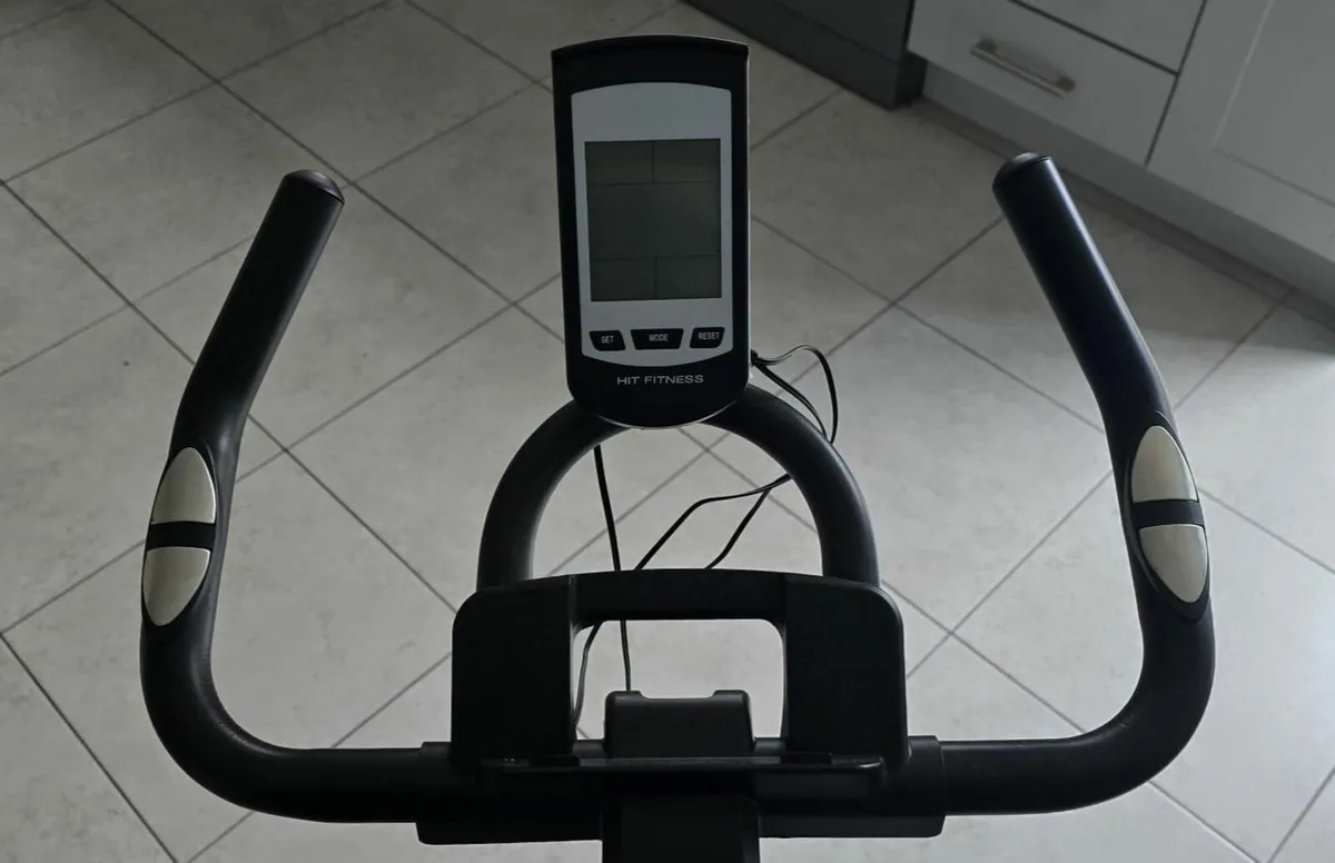 Exercise bike - Image 1
