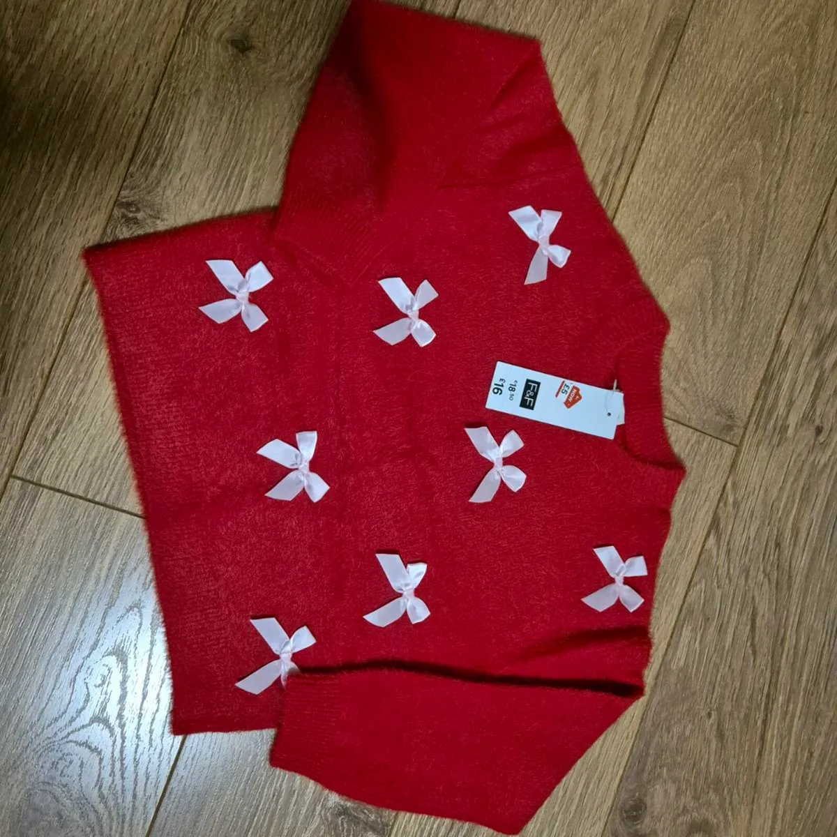 Christmas jumpers - Image 2