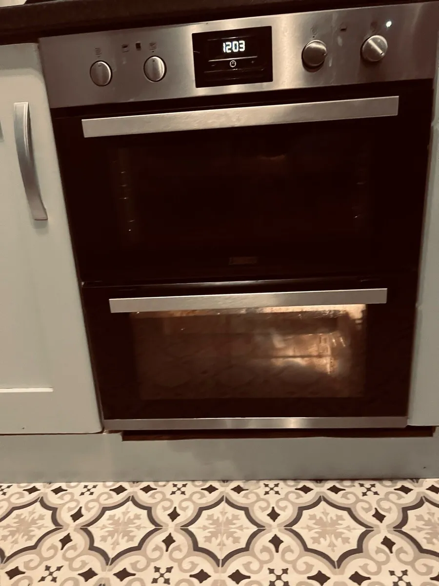 ZANUSSI ELECTRIC DOUBLE OVEN, - Image 1