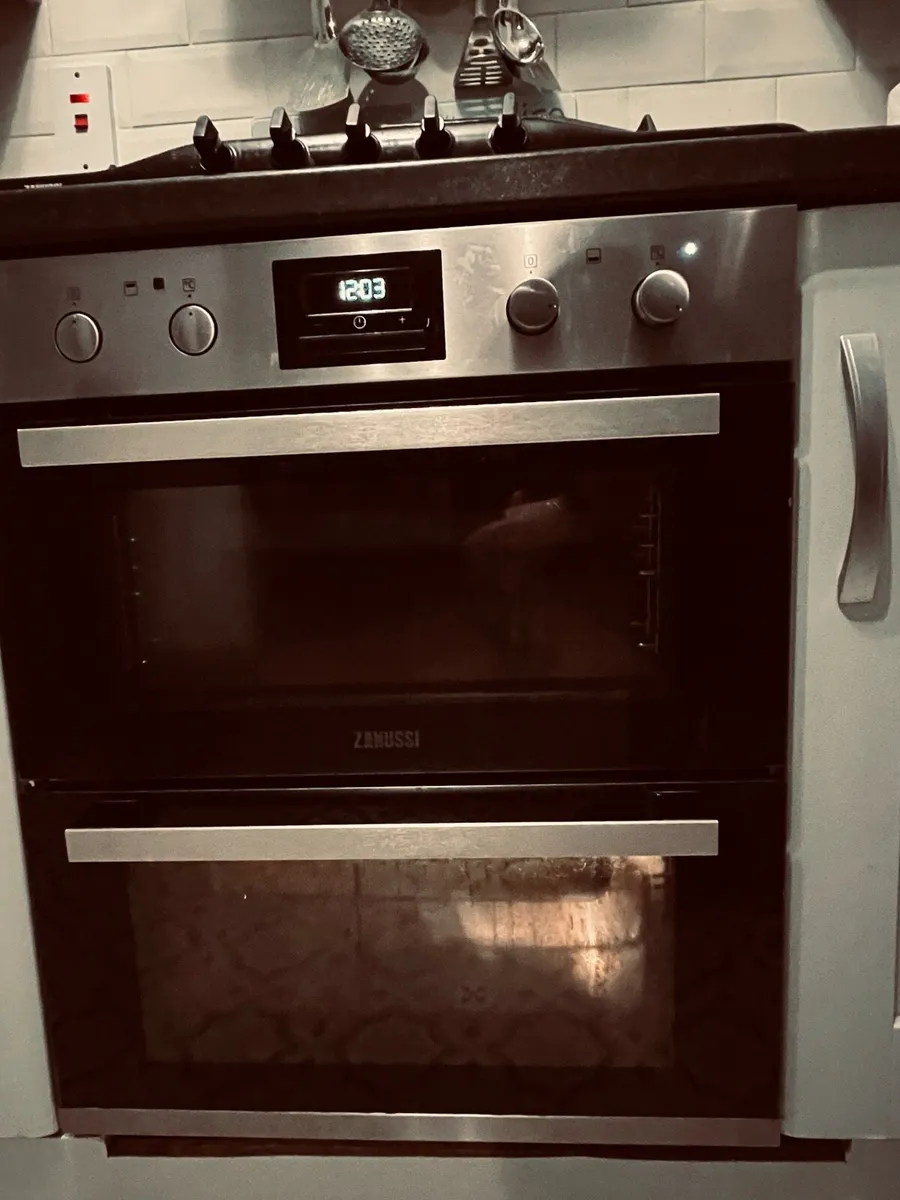 ZANUSSI ELECTRIC DOUBLE OVEN, - Image 2