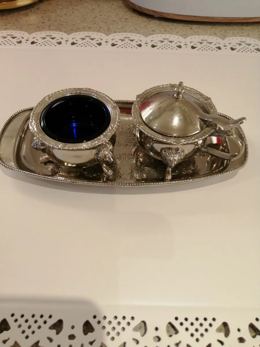 Vintage silver plated cruet set - Image 2