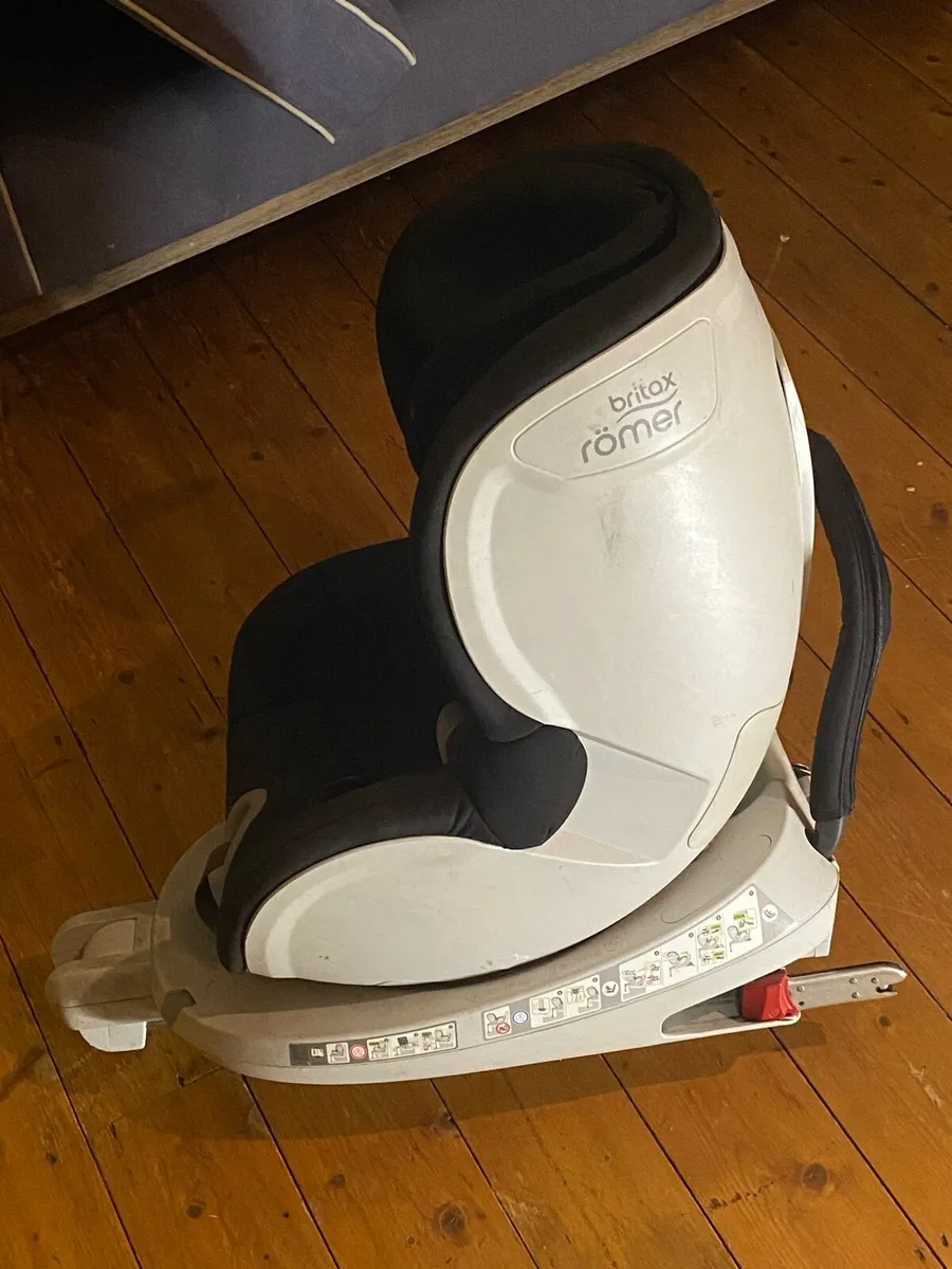 Britax Romer Car Seat - Image 1