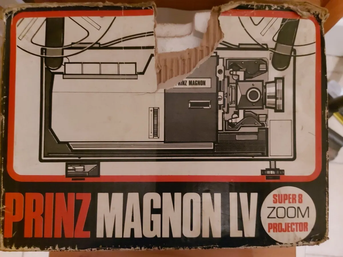 Prinz Magnon LVSuper 8mm Projector in Original Box - Image 1