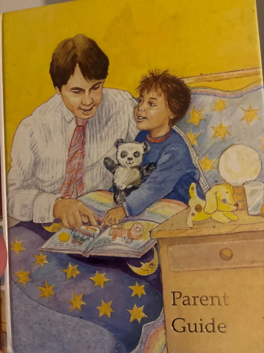 Child craft book set - Image 2