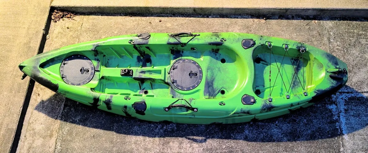 Fishing kayak - Image 2