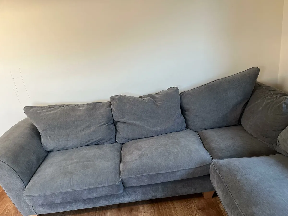 Couch - Image 3