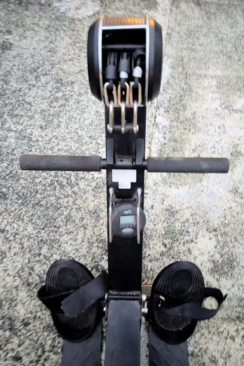 Rowing machine - Image 2