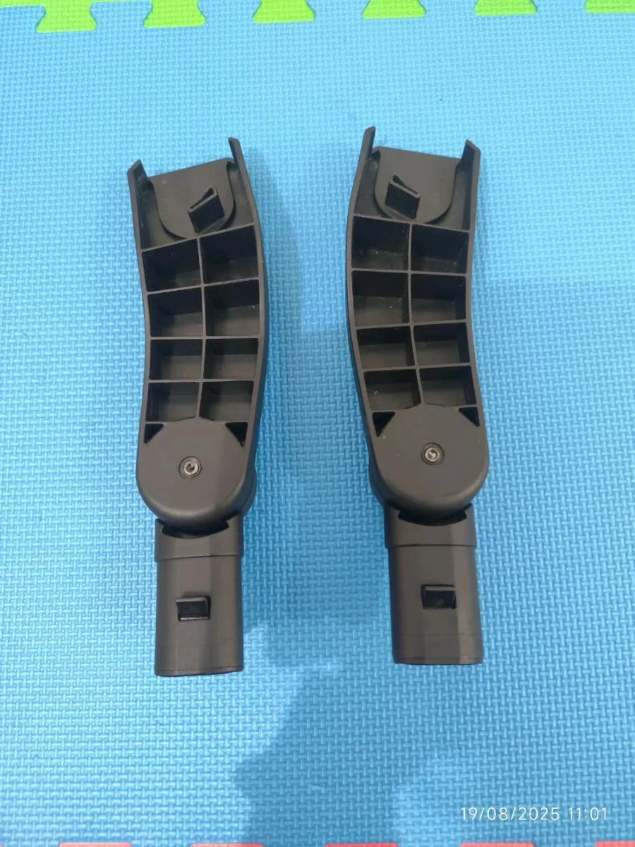 Egg2 car seat adapters - Image 2