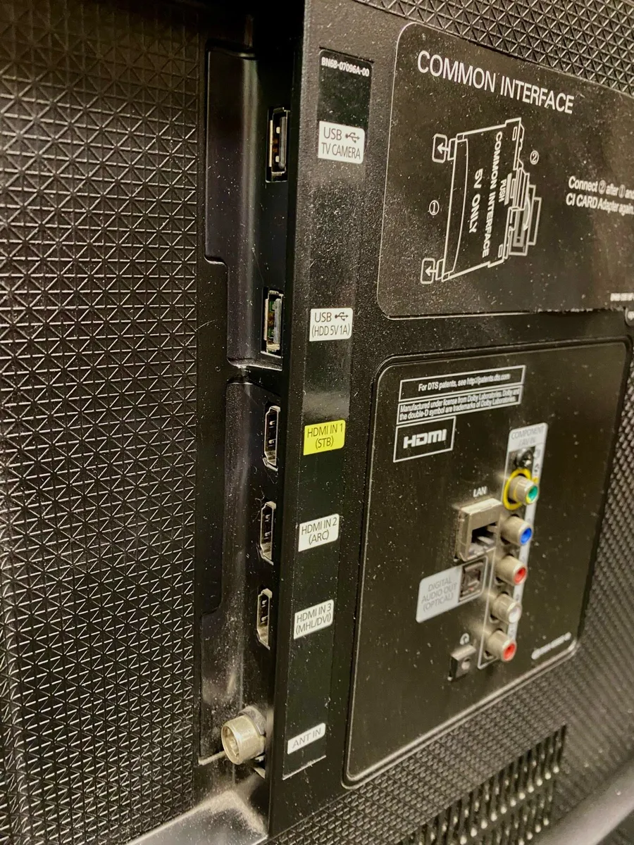 Samsung 43” smart TV - Image 4