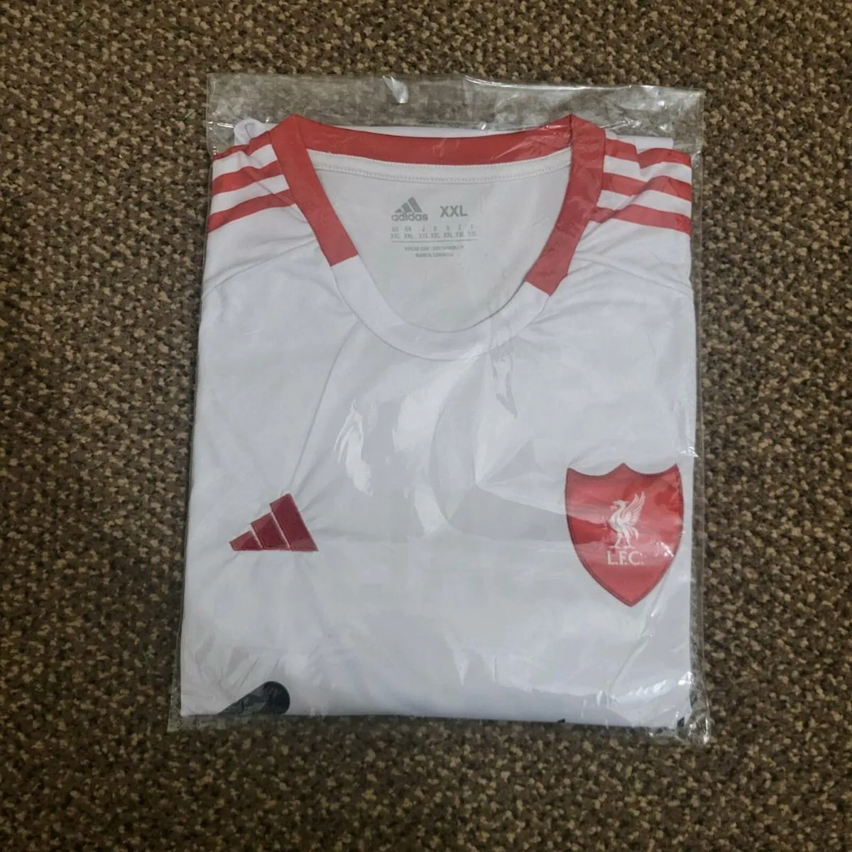New Liverpool Jersey size xxl - Image 3