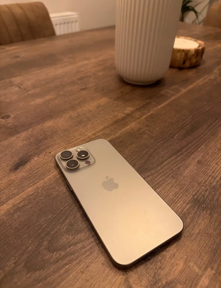iPhone 15 Pro Max 256gb Unlocked - Image 2