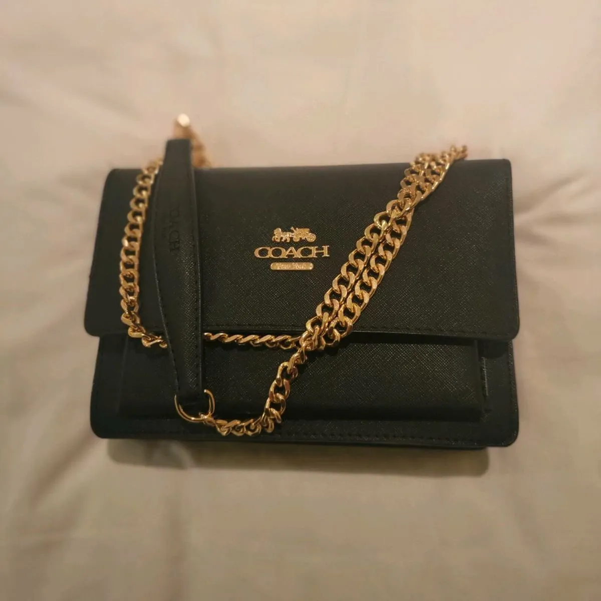 New Black Handbag 25e - Image 1