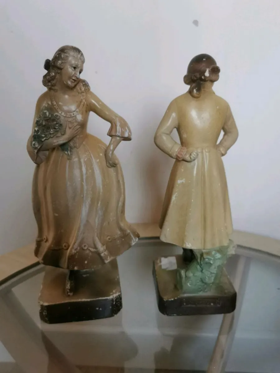 Vintage statues - Image 1