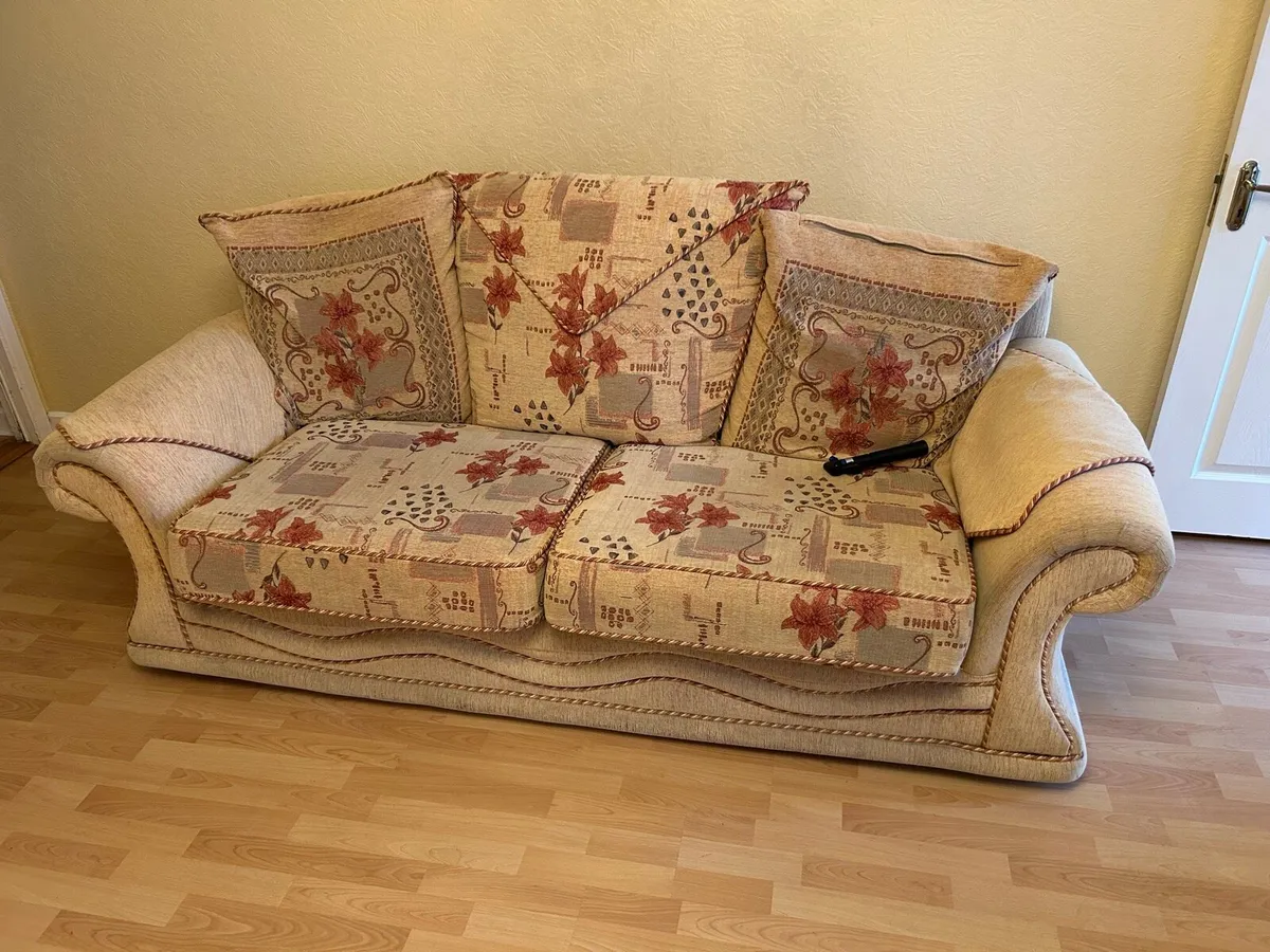 3 piece suite - Image 1