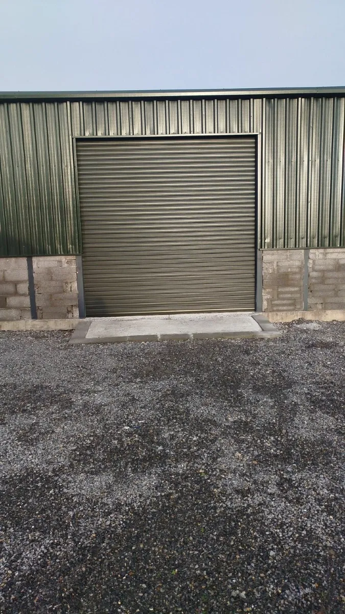 insulated  doors  sectional / roller - Image 4