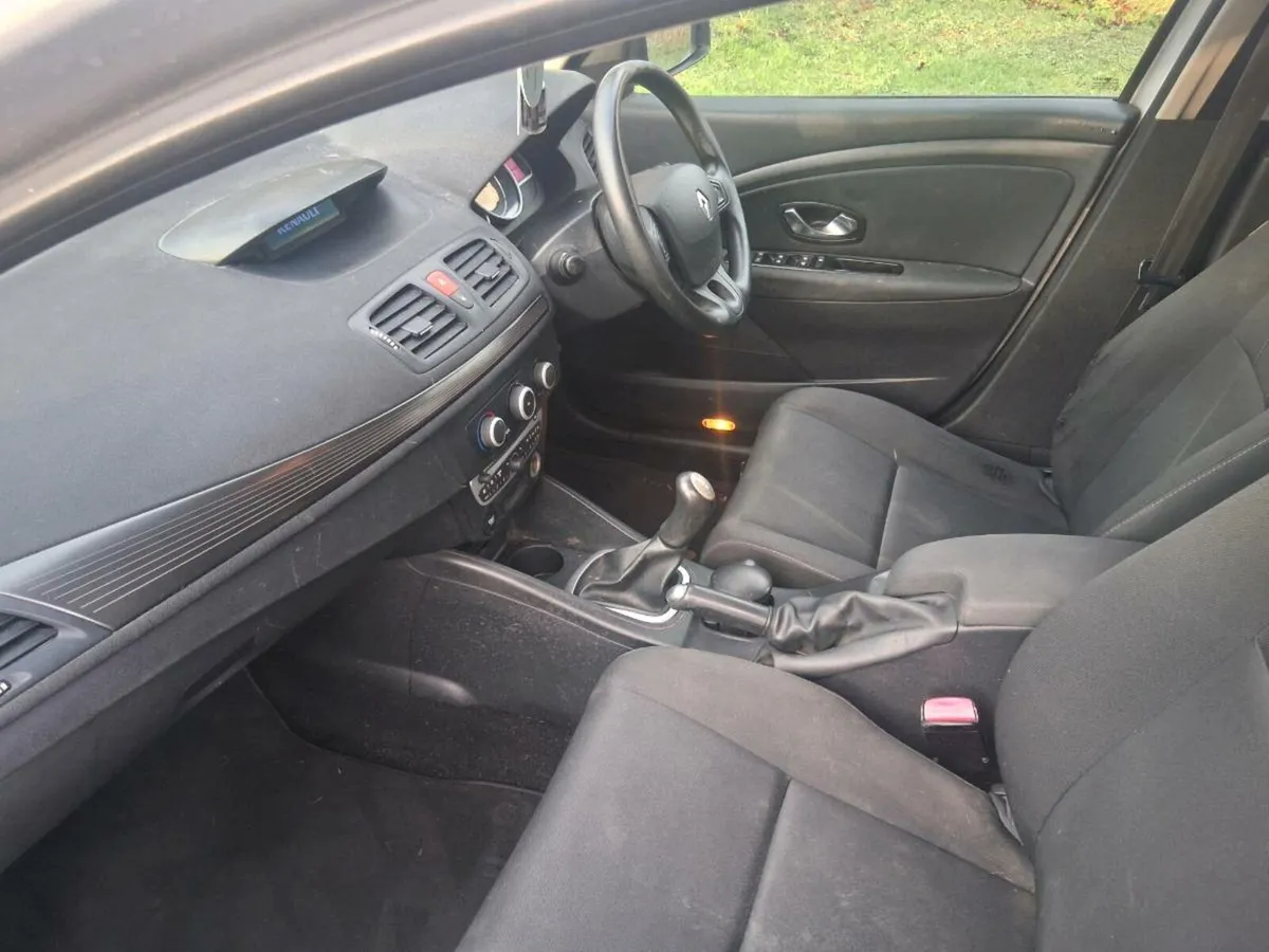 10 Megane 1.5 DCi 255km 09/26 tax 1/26 - Image 3