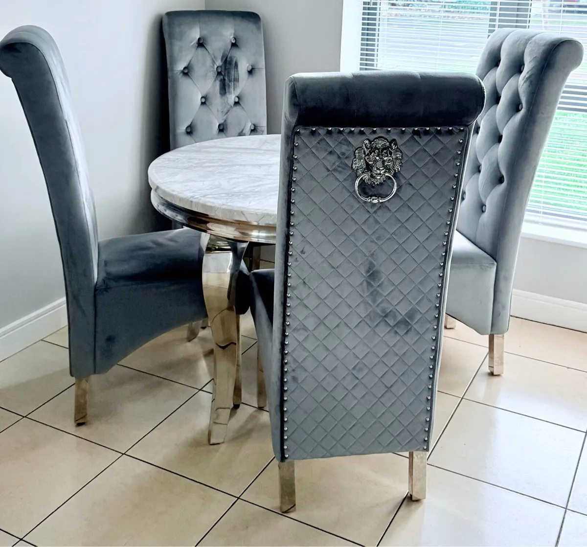 Marble Table & 4 velvet Chairs - Image 3