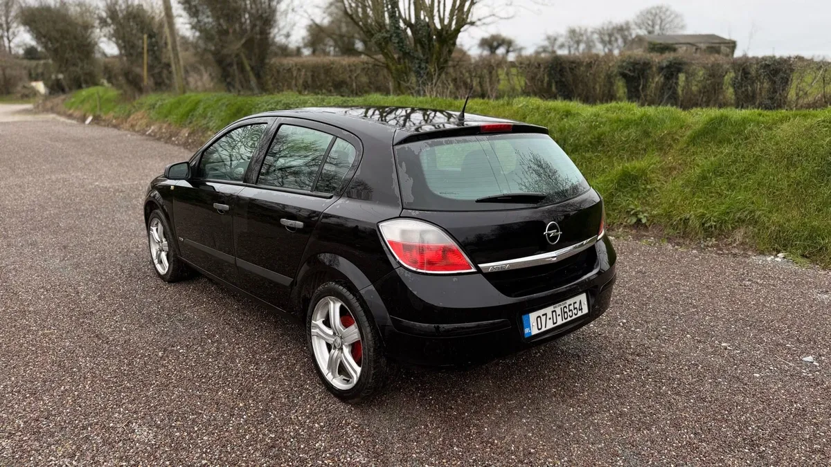 Opel Astra Life 2007 - Image 2