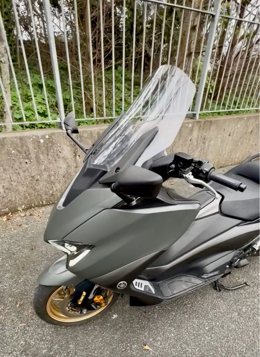 *Video *YAMAHA TMAX 560 TECH MAX - Image 1