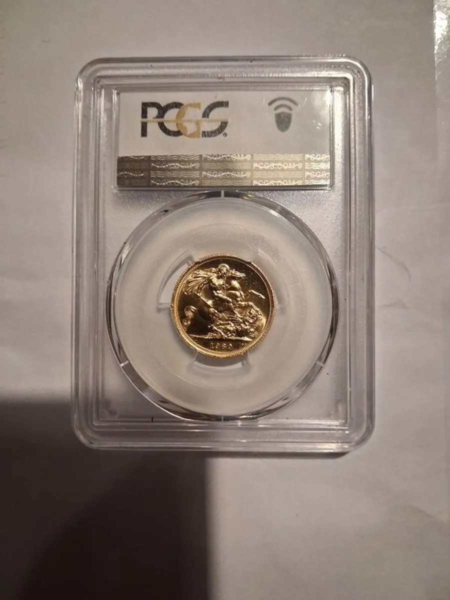 Full gold sovereign - Image 2