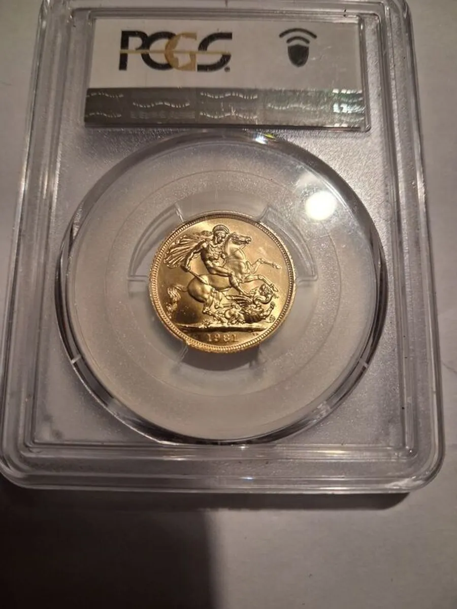 Full gold sovereign - Image 2