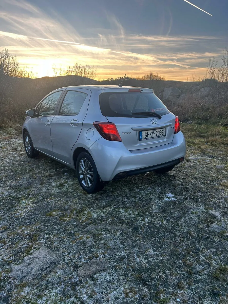 Toyota Yaris - Image 2