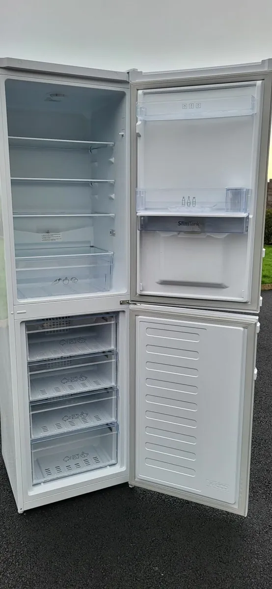 Beco duble fridge- freezer - Image 4