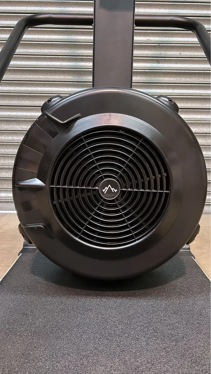 Ski Erg with platform (new in box) - Image 4