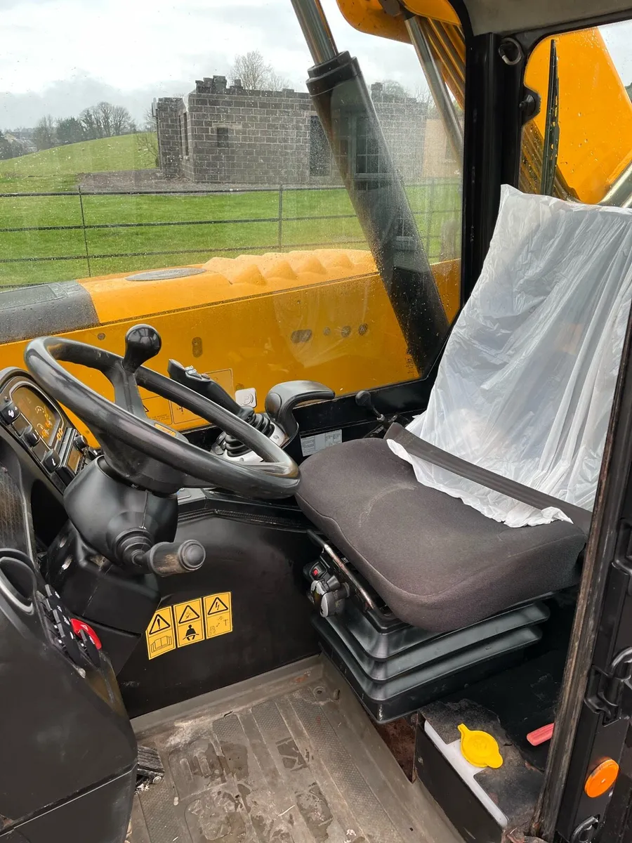 2017 JCB 525-60 Agri Hi Viz - Image 4