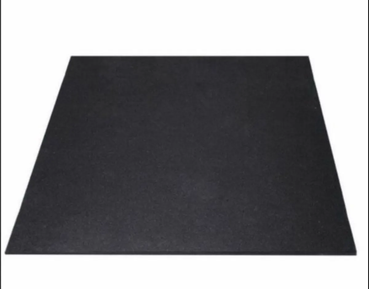 Rubber gym flooring 1m x 1m 15mm thick (new)