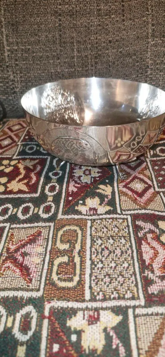 Silver bowl - Image 1