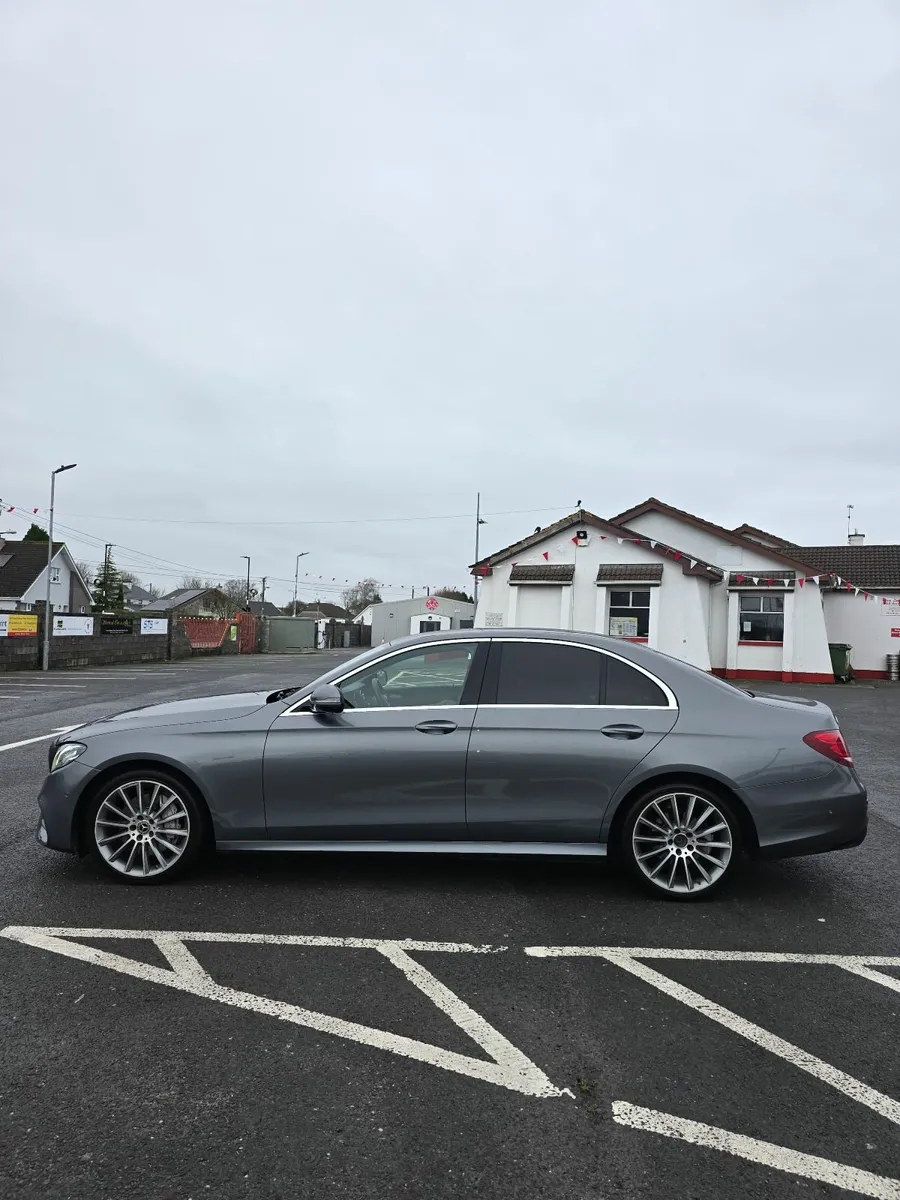 Mercedes-Benz E-Class 2019 - Image 4