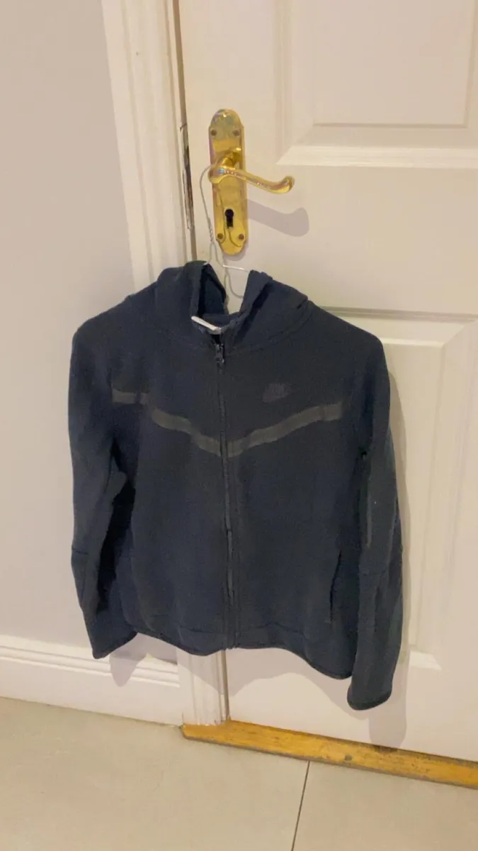 Nike tech fleece black - Image 1